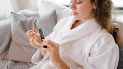 Length Control: How to Trim Your Nails at Home and Keep Your Manicure Looking Great